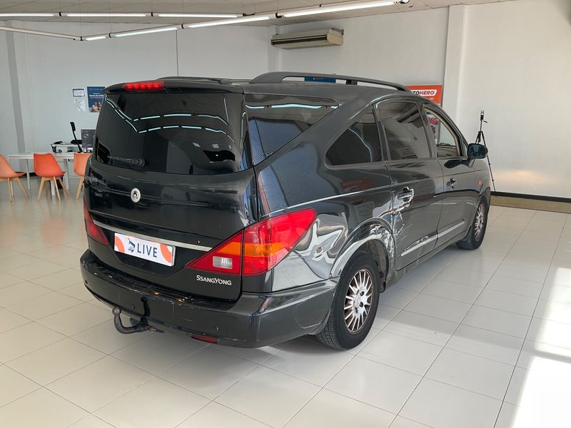 Ssangyong Rodius 270 Xdi 2009 – снимка 2