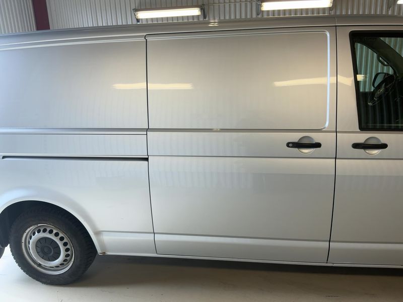 Volkswagen T6 Transporter 2.0 TDI Kasten lang 4Motion 2019 – снимка 10
