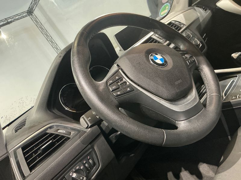 BMW 1er 120i Advantage 2017 – снимка 30