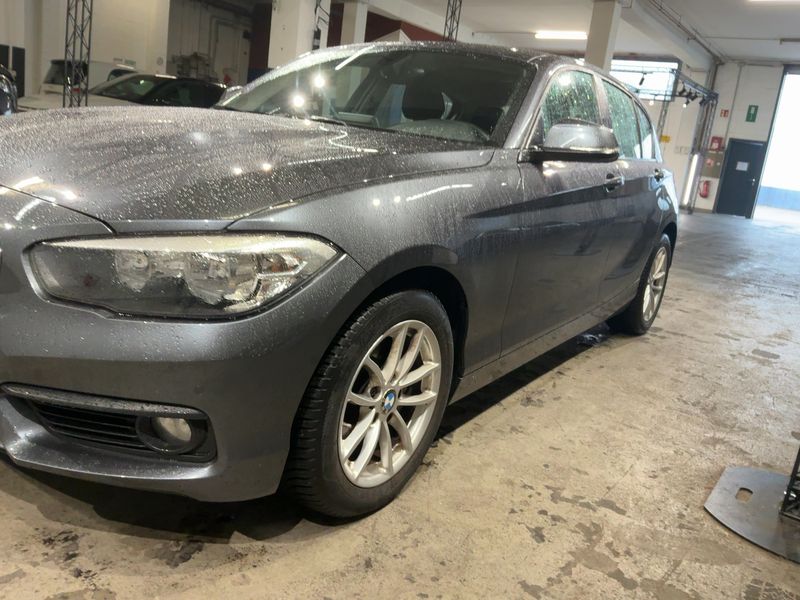 BMW 1er 120i Advantage 2017 – снимка 2