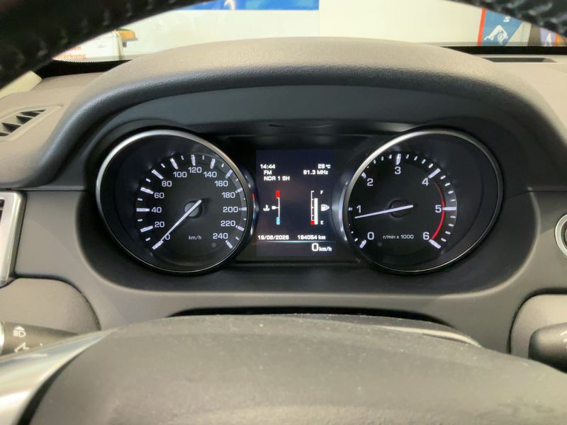 Land Rover Discovery Sport 2.0 Td4 SE AWD 2016 – снимка 18
