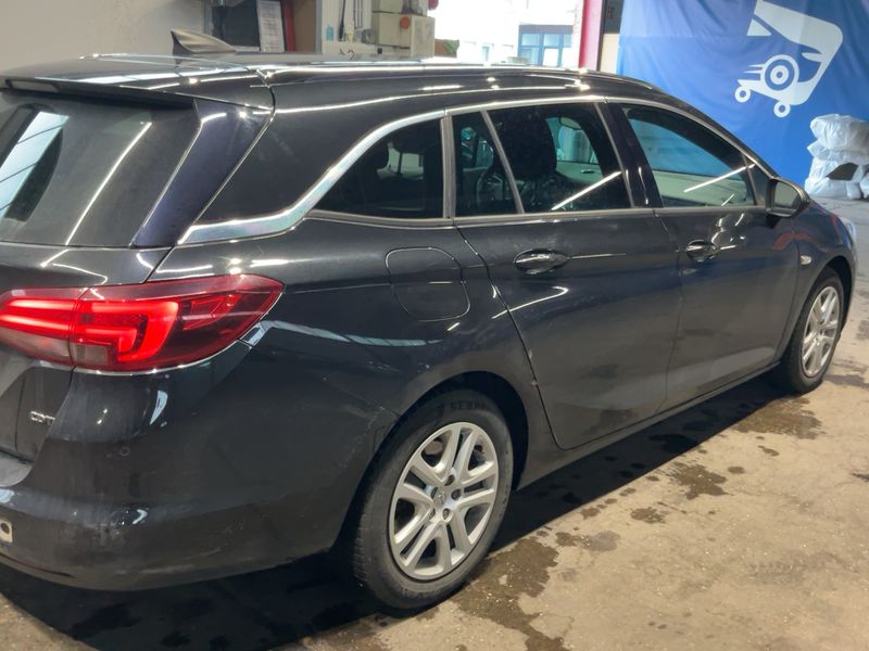 Opel Astra 1.6 CDTI Dynamic Start&Stop 2016 – снимка 8