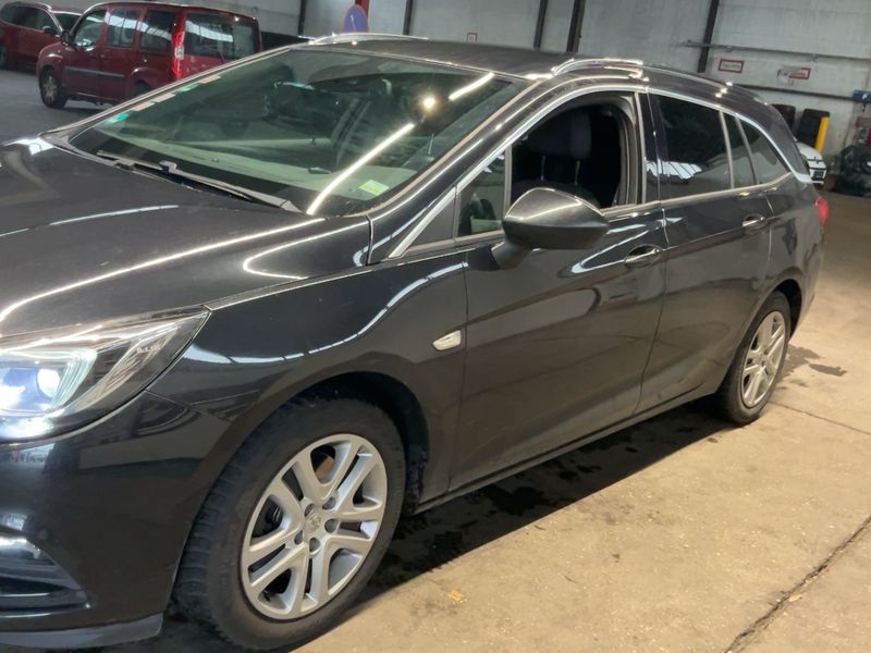 Opel Astra 1.6 CDTI Dynamic Start&Stop 2016 – снимка 2