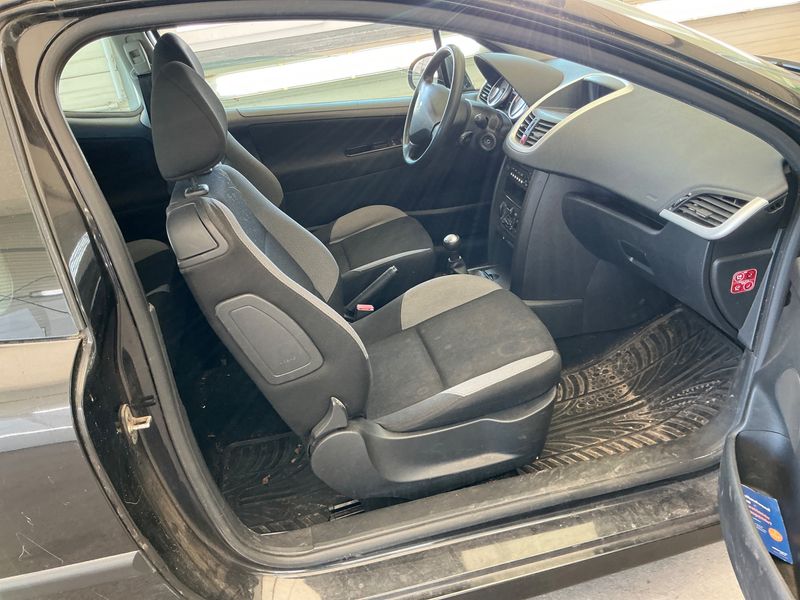 Peugeot 207 1.4 VTi Urban Move 2009 – снимка 3