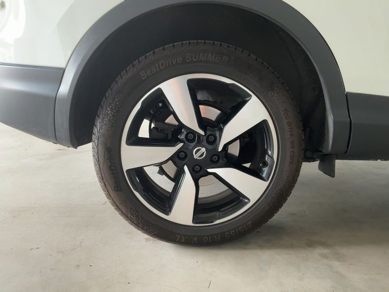 Nissan Qashqai 1.2 N-Connecta 2017 – снимка 9