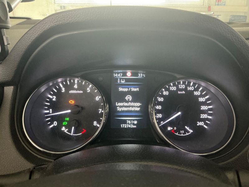 Nissan Qashqai 1.2 N-Connecta 2017 – снимка 19