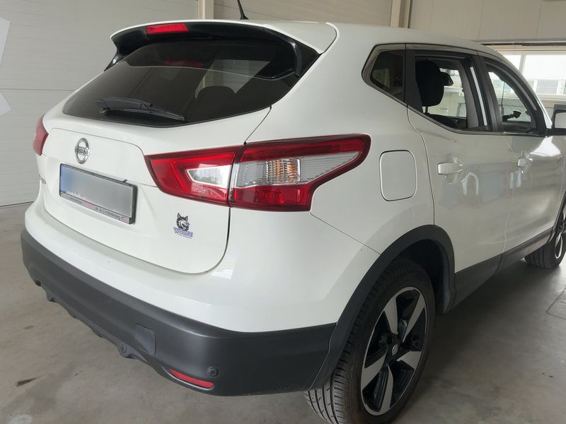 Nissan Qashqai 1.2 N-Connecta 2017 – снимка 8