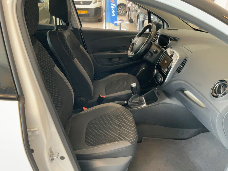 Renault Captur 0.9 TCe Limited 2019 – снимка 16