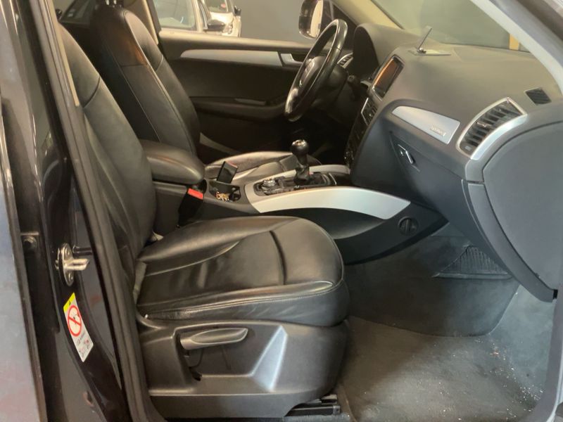 Audi Q5 2.0 TDI quattro 2012 – снимка 16
