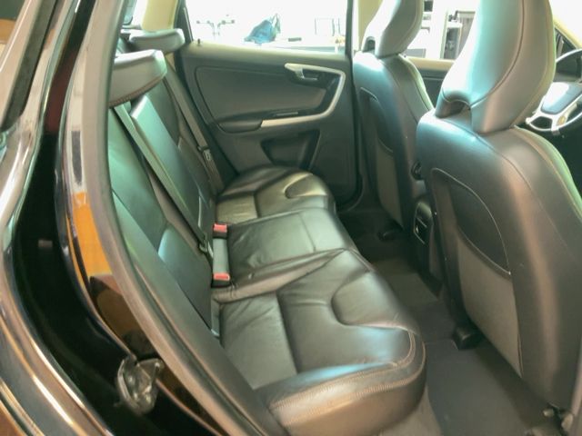 Volvo XC60 2.4 D5 Summum AWD 2011 – снимка 19