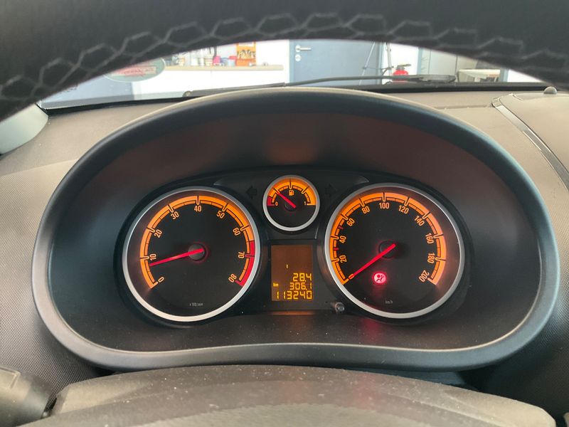 Opel Corsa 1.2 Color Edition 2009 – снимка 4