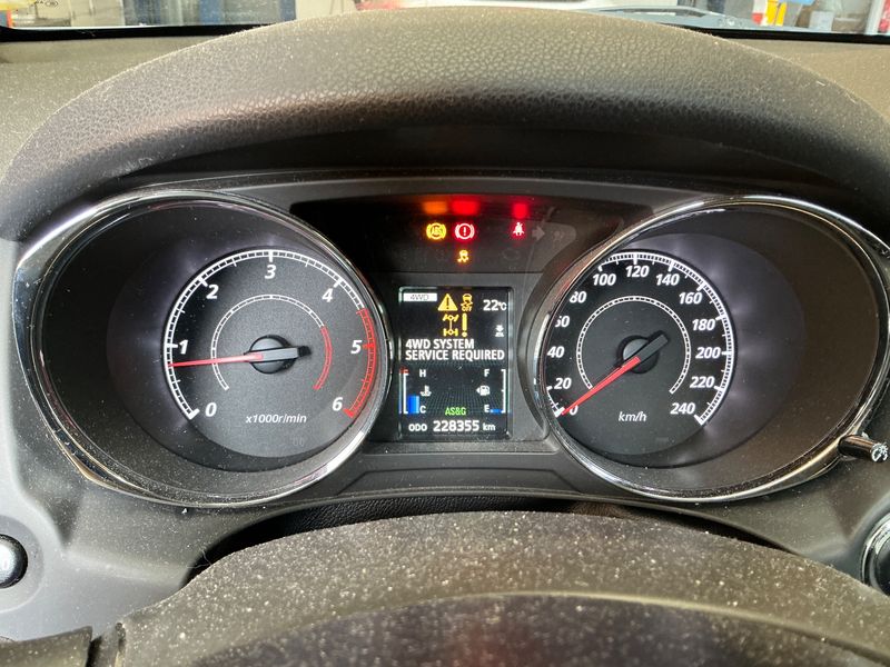 Peugeot 4008 1.6 HDi 2014 – снимка 13