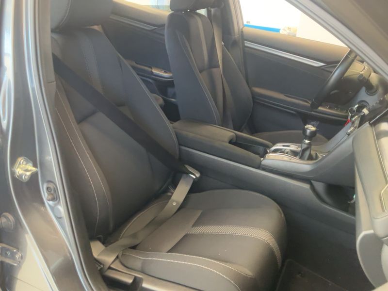 Honda Civic 1.6 DTEC Elegance 2020 – снимка 11