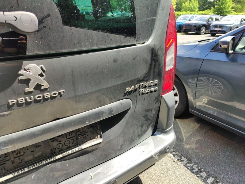 Peugeot Partner 1.2 PureTech Active 2017 – снимка 34