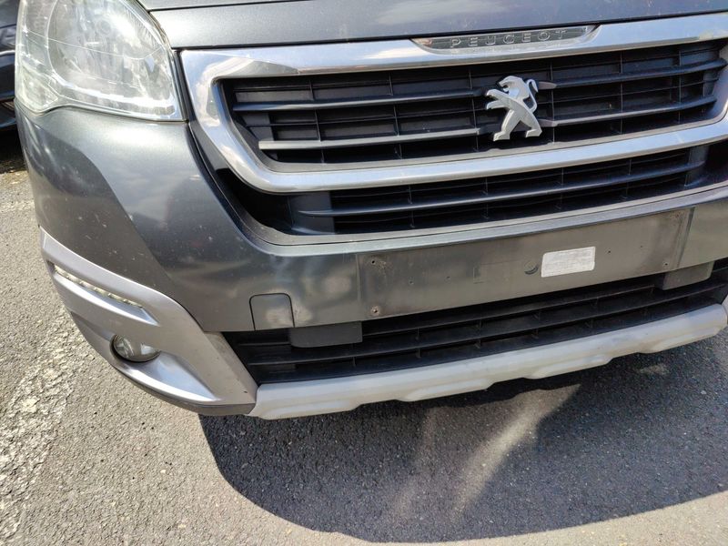 Peugeot Partner 1.2 PureTech Active 2017 – снимка 46