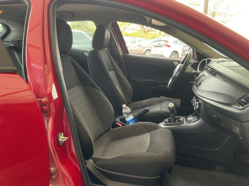 Alfa Romeo Giulietta 1.4 Turbo Basis 2018 – снимка 16