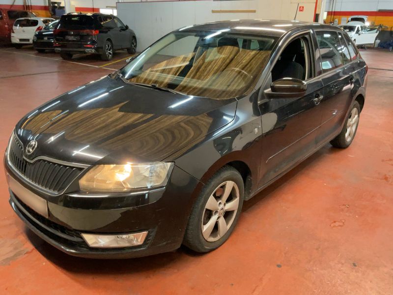 Skoda Rapid Spaceback 1.6 TDI Ambition 2015 – снимка 1