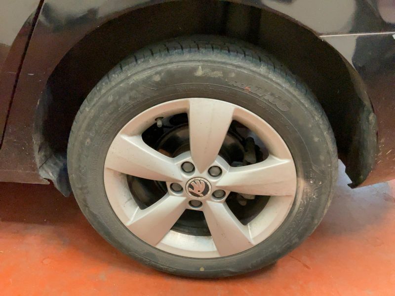 Skoda Rapid Spaceback 1.6 TDI Ambition 2015 – снимка 5