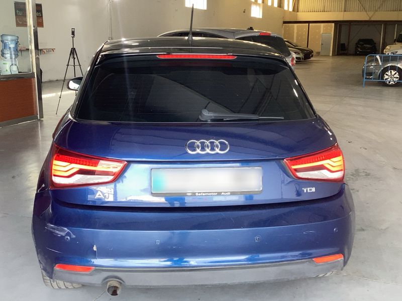 Audi A1 Sportback 1.6 TDI Attraction 2017 – снимка на щета 7