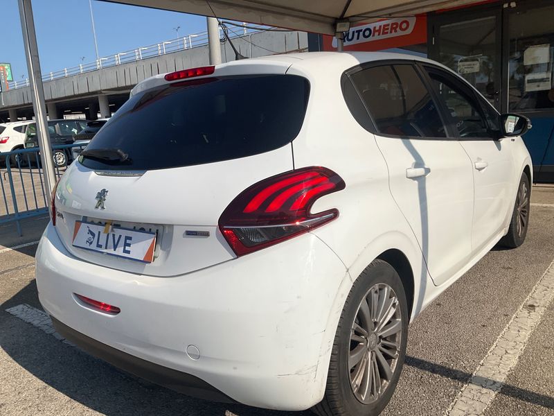 Peugeot 208 1.2 e-VTi Style 2016 – снимка 2