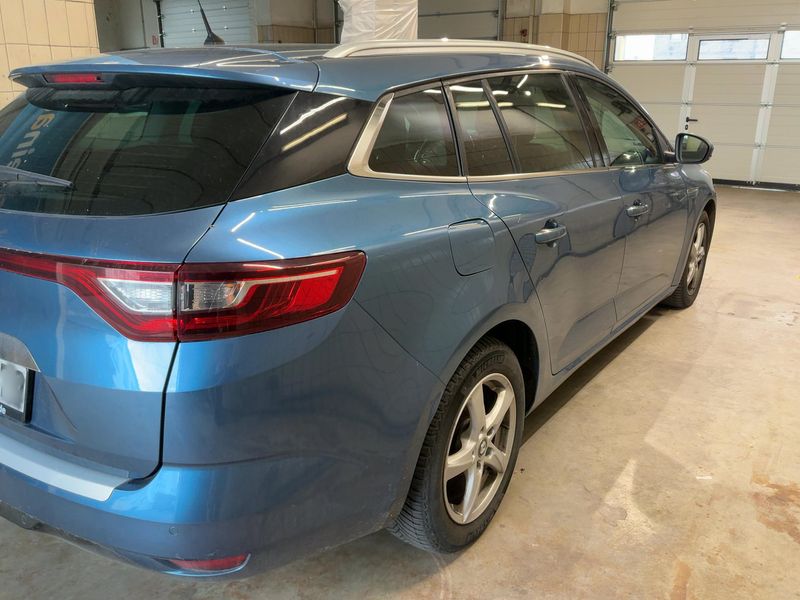 Renault Megane 1.6 dCi Energy BOSE-Edition 2016 – снимка 8