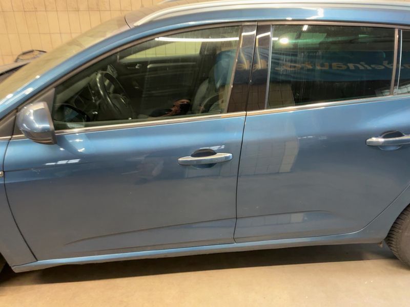 Renault Megane 1.6 dCi Energy BOSE-Edition 2016 – снимка 4
