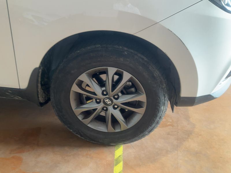 Hyundai ix35 1.7 CRDi Classic 2WD 2014 – снимка 11