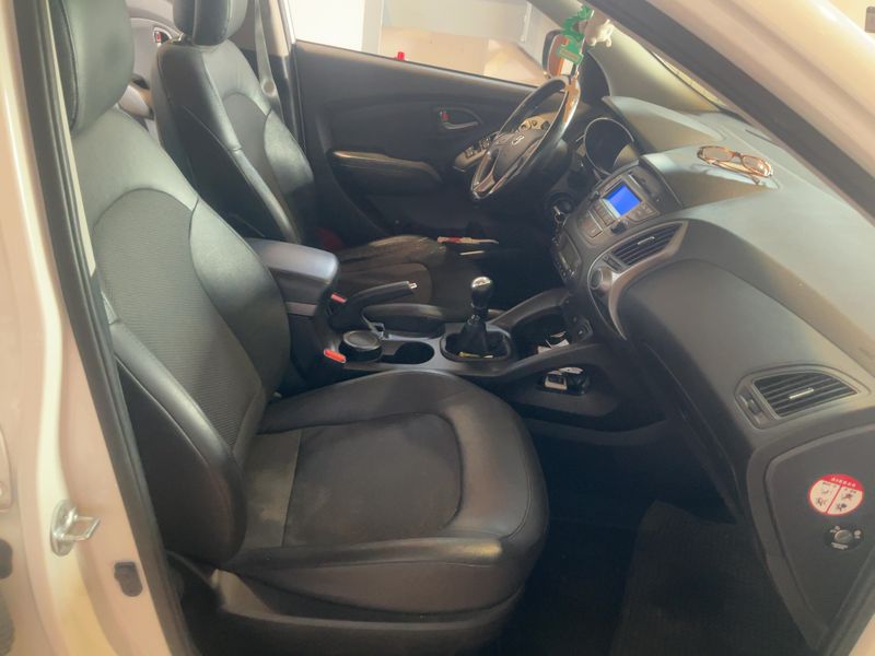 Hyundai ix35 1.7 CRDi Classic 2WD 2014 – снимка 16