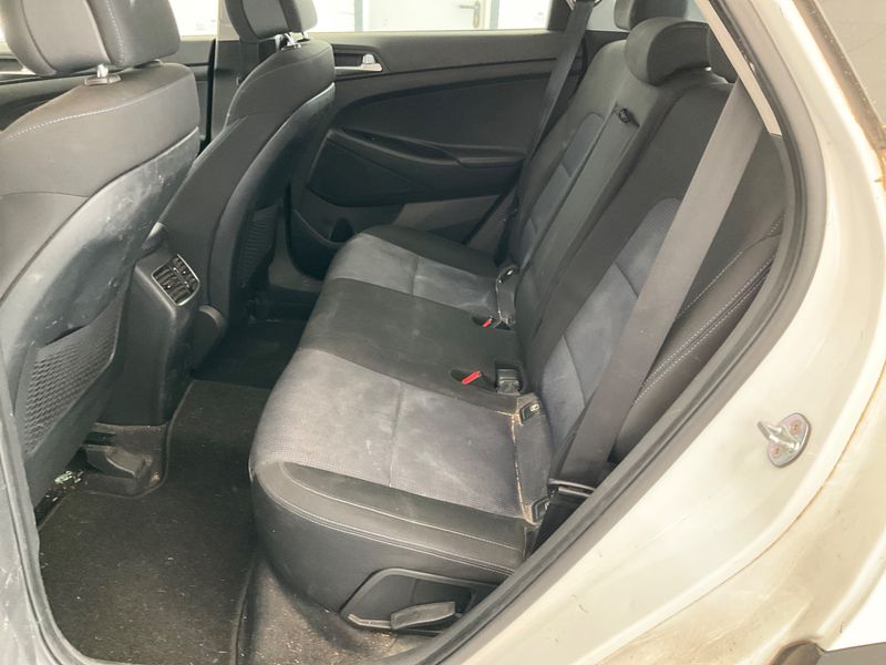Hyundai Tucson 1.7 CRDi Link BlueDrive 2WD 2018 – снимка 34