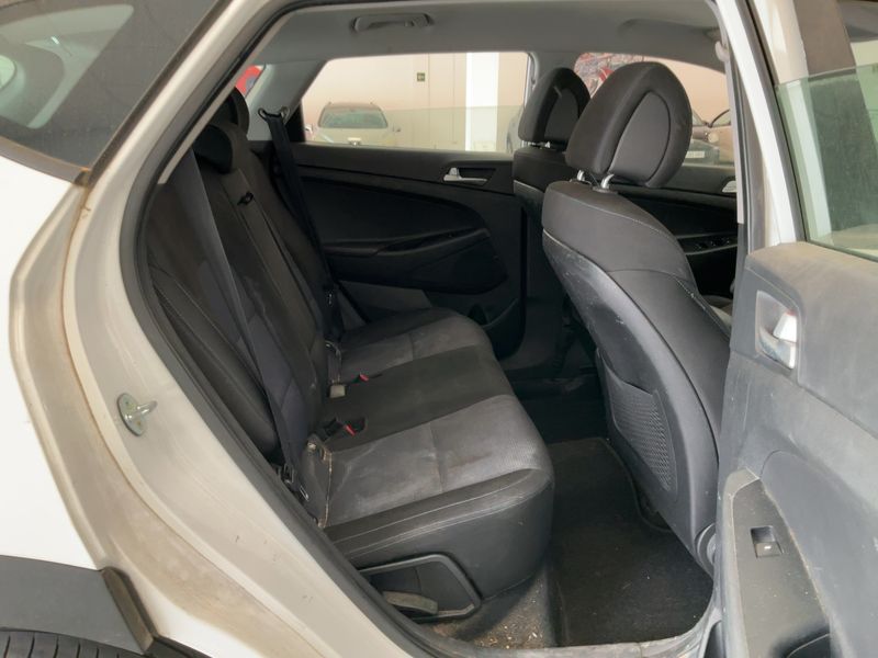 Hyundai Tucson 1.7 CRDi Link BlueDrive 2WD 2018 – снимка 19