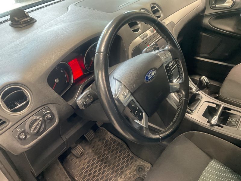 Ford Galaxy 1.6 EcoBoost Business Edition 2014 – снимка 22