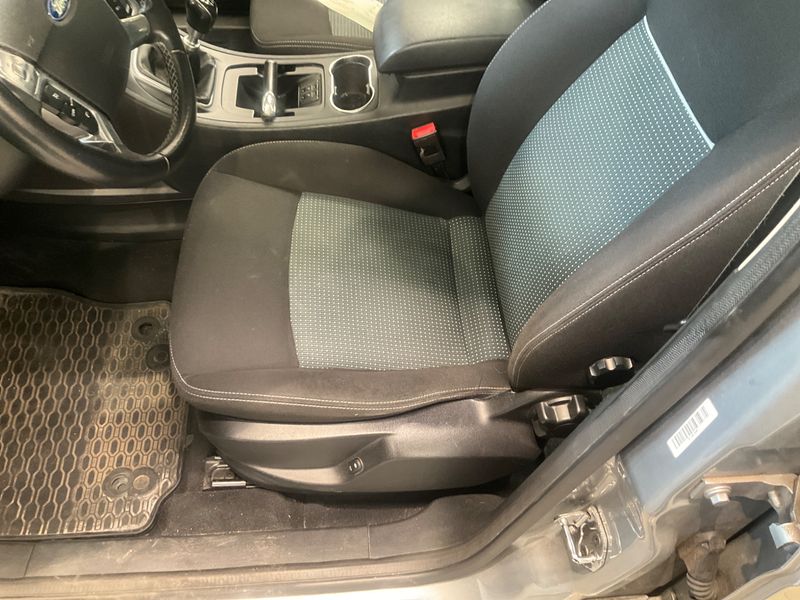 Ford Galaxy 1.6 EcoBoost Business Edition 2014 – снимка 21