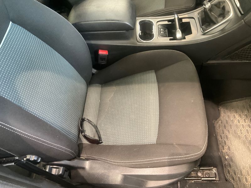 Ford Galaxy 1.6 EcoBoost Business Edition 2014 – снимка 30