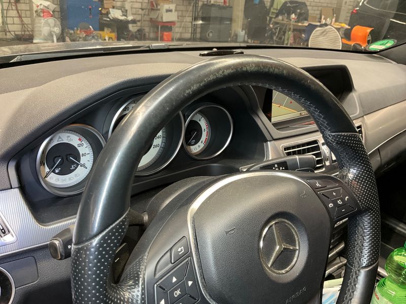 Mercedes-Benz E-Klasse E 200 CDI T BlueTEC Avantgarde 2014 – снимка 28