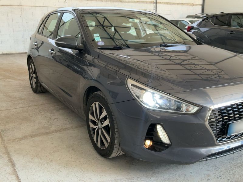 Hyundai i30 1.4 TGDI Business 2017 – снимка 12