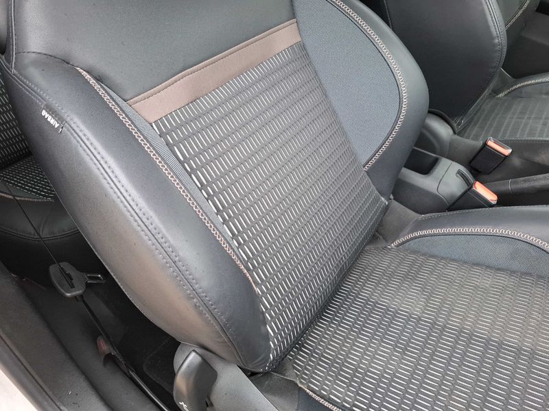 Peugeot 208 1.2 VTi Allure 2013 – снимка 44