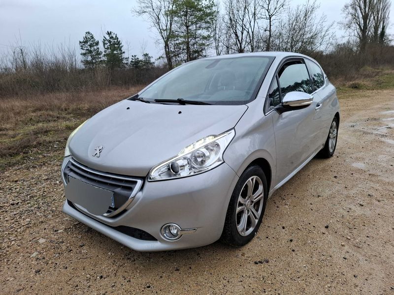Peugeot 208 1.2 VTi Allure 2013 – снимка 1
