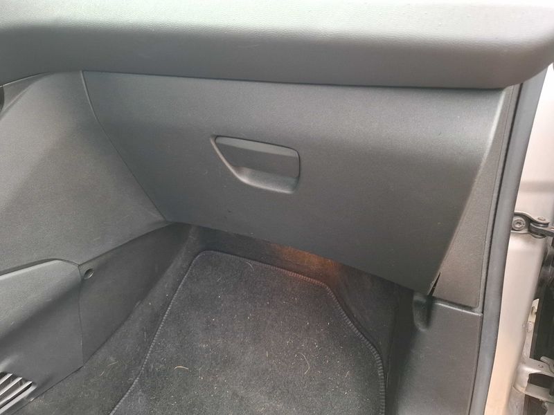 Peugeot 208 1.2 VTi Allure 2013 – снимка 45