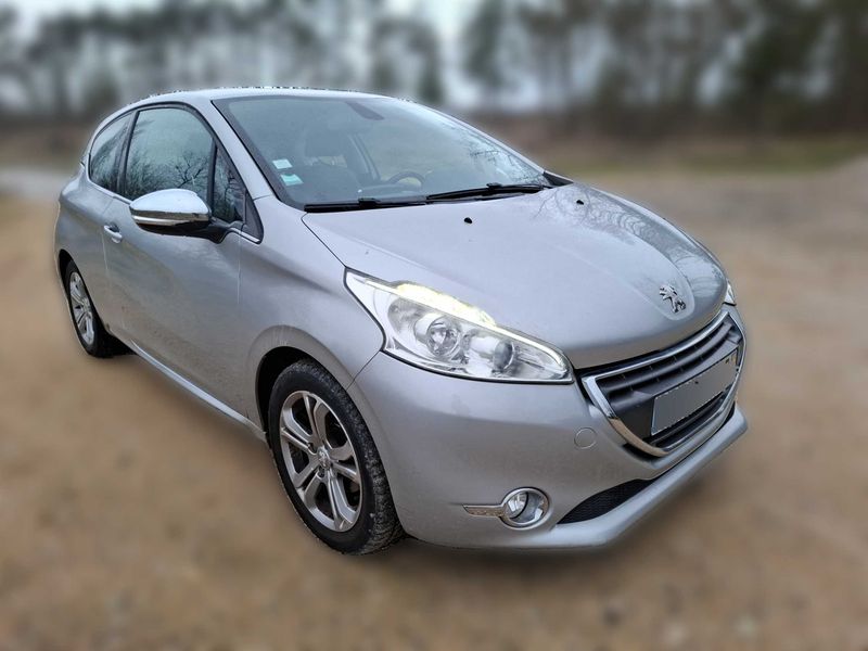 Peugeot 208 1.2 VTi Allure 2013 – снимка 6
