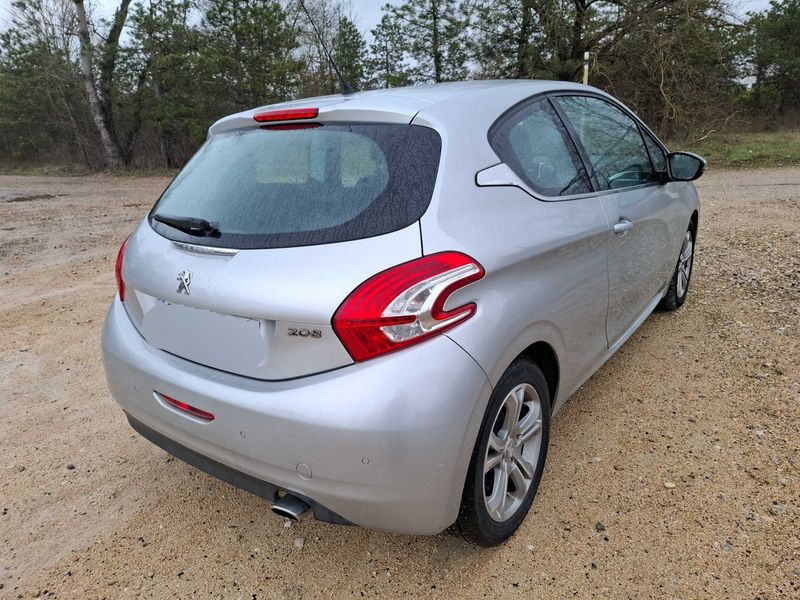 Peugeot 208 1.2 VTi Allure 2013 – снимка 5
