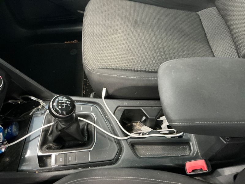Volkswagen Tiguan 1.6 TDI Urban BlueMotion Tech 2018 – снимка 37