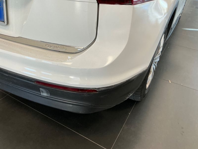 Volkswagen Tiguan 1.6 TDI Urban BlueMotion Tech 2018 – снимка 47