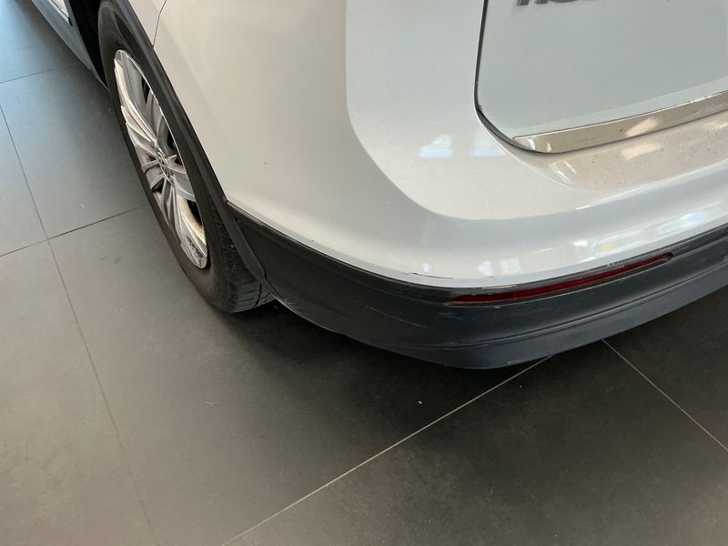Volkswagen Tiguan 1.6 TDI Urban BlueMotion Tech 2018 – снимка 46