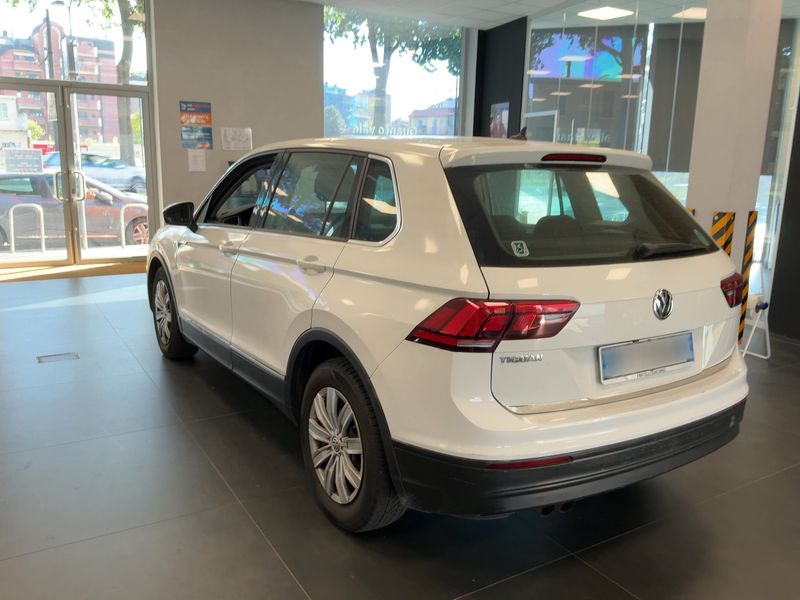 Volkswagen Tiguan 1.6 TDI Urban BlueMotion Tech 2018 – снимка 6