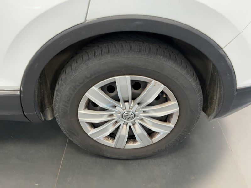 Volkswagen Tiguan 1.6 TDI Urban BlueMotion Tech 2018 – снимка 5