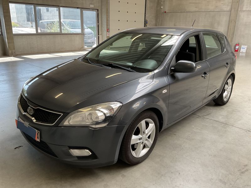 Kia cee'd 1.6 CRDi Business Line 2012 – снимка 1
