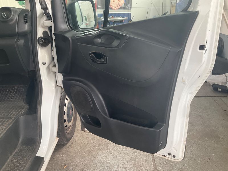 Fiat Talento 1.6 TwinTurbo Diesel Ecojet L2H1 1,2t Basis 2017 – снимка 31