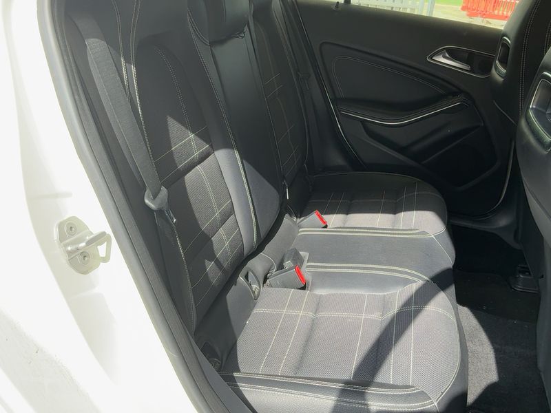 Mercedes-Benz A-Klasse A 200 CDI BlueEfficiency Urban 2014 – снимка 19