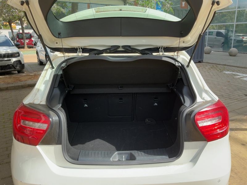Mercedes-Benz A-Klasse A 200 CDI BlueEfficiency Urban 2014 – снимка 15