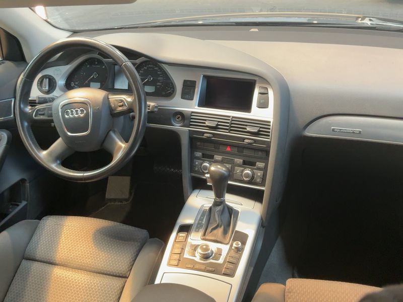 Audi A6 2.7 V6 TDI quattro 2011 – снимка 18